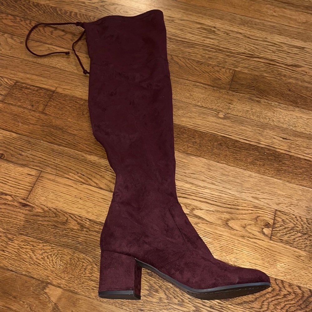 Maroon thigh high boot. NEVER WORN.